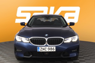 BMW 330 vaihtoauto