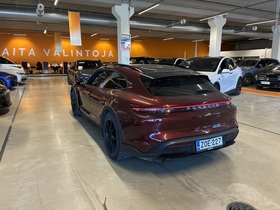 Porsche Taycan vaihtoauto