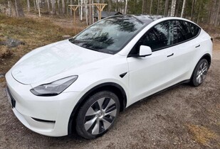 Tesla Model Y vaihtoauto