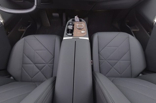 BMW iX vaihtoauto
