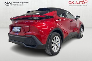 Toyota C-HR vaihtoauto