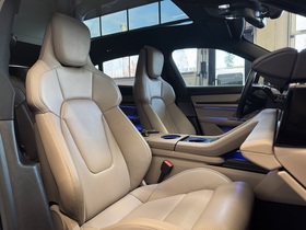 Porsche Taycan vaihtoauto