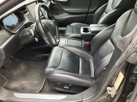 Tesla Model S vaihtoauto