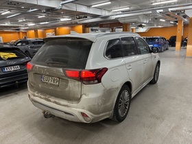 Mitsubishi Outlander PHEV vaihtoauto