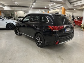Mitsubishi Outlander PHEV vaihtoauto