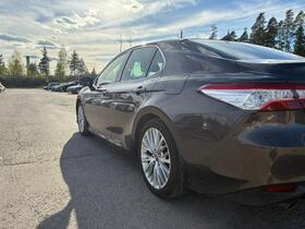 Toyota Camry vaihtoauto