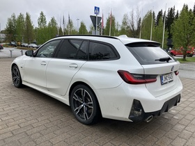 BMW 330 vaihtoauto