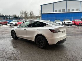 Tesla Model Y vaihtoauto