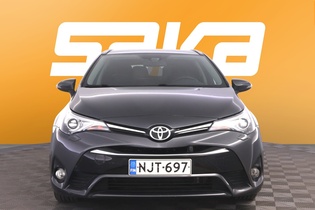 Toyota Avensis vaihtoauto