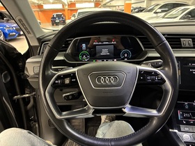 Audi e-tron vaihtoauto