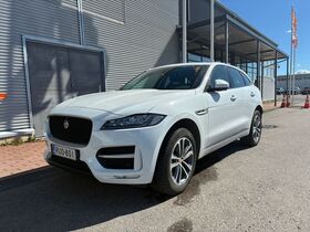 Jaguar F-PACE vaihtoauto