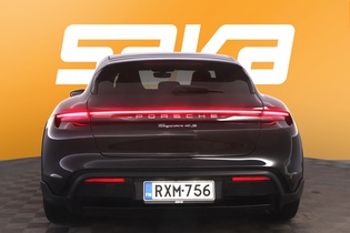 Porsche Taycan vaihtoauto