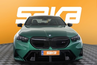 BMW M5 vaihtoauto