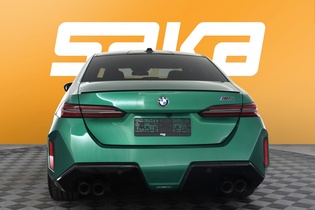 BMW M5 vaihtoauto