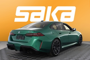 BMW M5 vaihtoauto