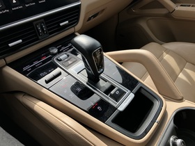 Porsche Cayenne vaihtoauto