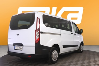 Ford Tourneo Custom vaihtoauto
