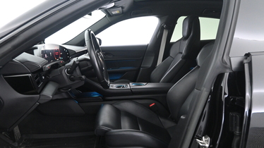 Porsche Taycan vaihtoauto