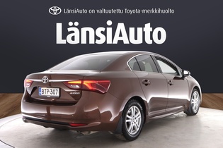 Toyota Avensis vaihtoauto