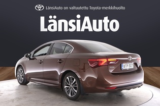 Toyota Avensis vaihtoauto