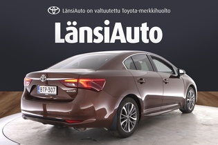 Toyota Avensis vaihtoauto