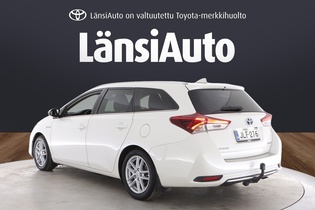 Toyota Auris vaihtoauto