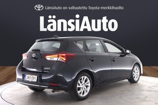 Toyota Auris vaihtoauto