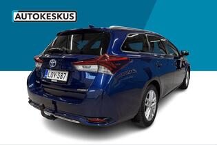 Toyota Auris vaihtoauto