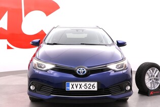 Toyota Auris vaihtoauto