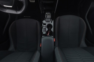Peugeot e-2008 vaihtoauto