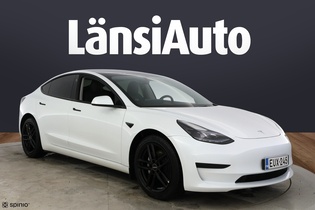 Tesla Model 3 vaihtoauto