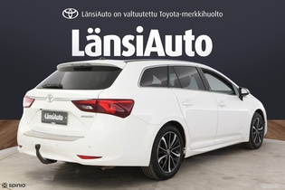 Toyota Avensis vaihtoauto