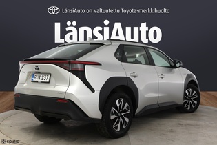 Toyota bZ4X vaihtoauto