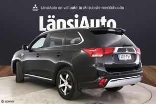 Mitsubishi Outlander PHEV vaihtoauto