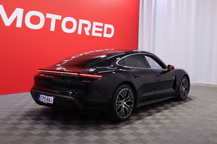 Porsche Taycan vaihtoauto