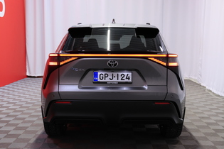 Toyota bZ4X vaihtoauto