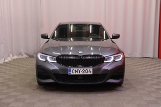 BMW 330 vaihtoauto