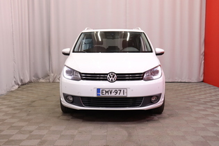 Volkswagen Touran vaihtoauto