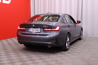 BMW 330 vaihtoauto