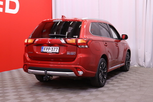 Mitsubishi Outlander PHEV vaihtoauto