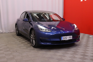 Tesla Model 3 vaihtoauto