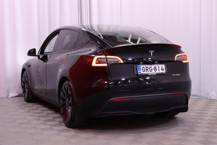 Tesla Model Y vaihtoauto
