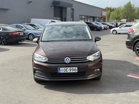 Volkswagen Touran vaihtoauto