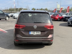 Volkswagen Touran vaihtoauto