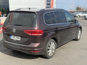 Volkswagen Touran vaihtoauto