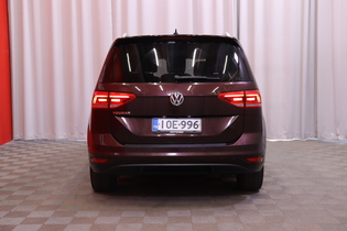 Volkswagen Touran vaihtoauto