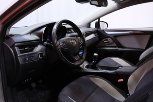 Toyota Avensis vaihtoauto