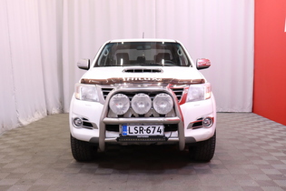 Toyota Hilux vaihtoauto