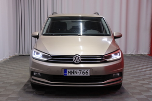 Volkswagen Touran vaihtoauto