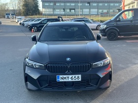 BMW 330 vaihtoauto